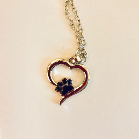 ❤️ Pet Lover Necklace Silver Tone Heart Paw Print - Picture 6 of 7